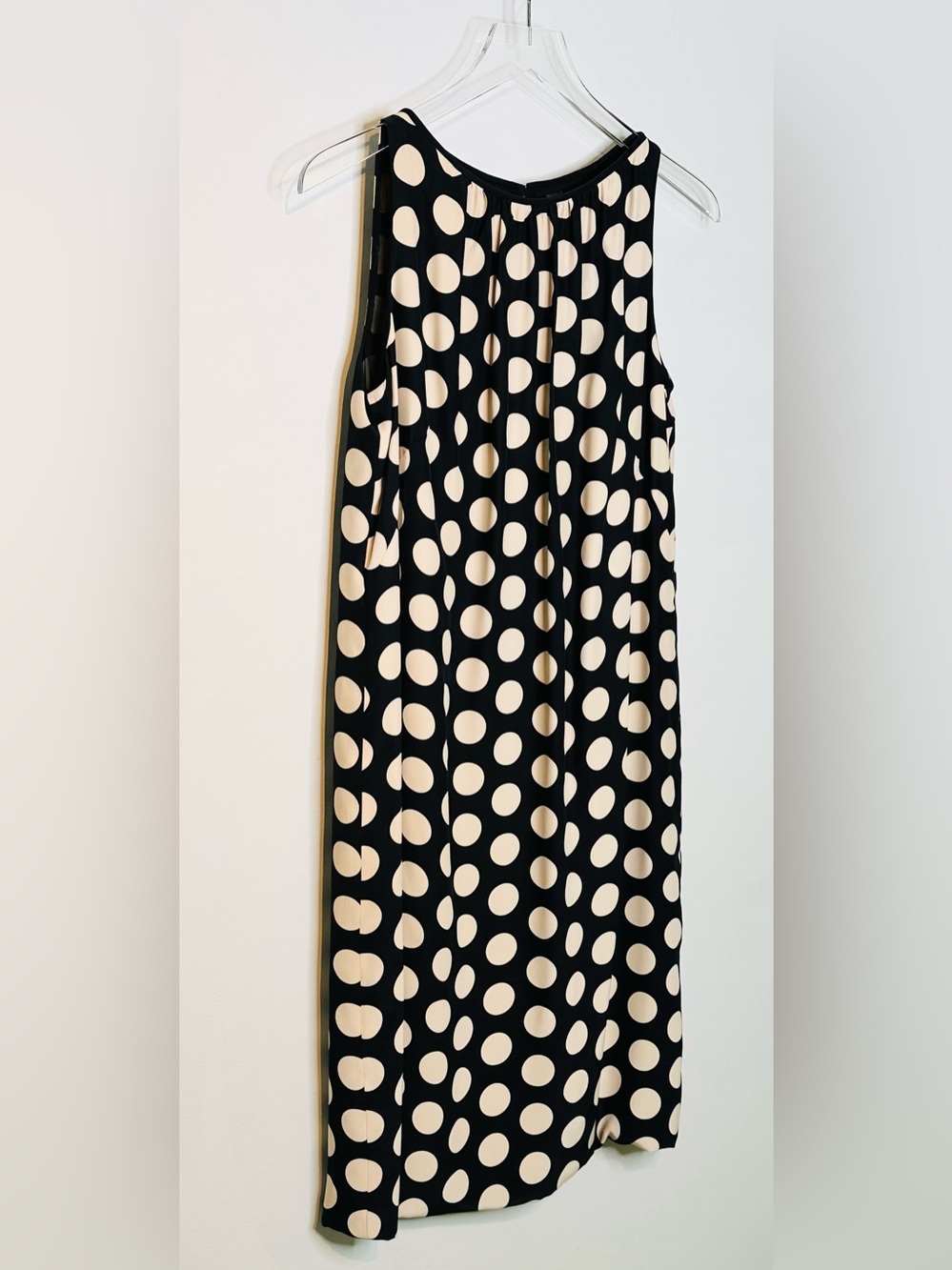 Akris Punto Black Cream Polka Dot Silk Sleeveless Shift Dress - Picture 3 of 11